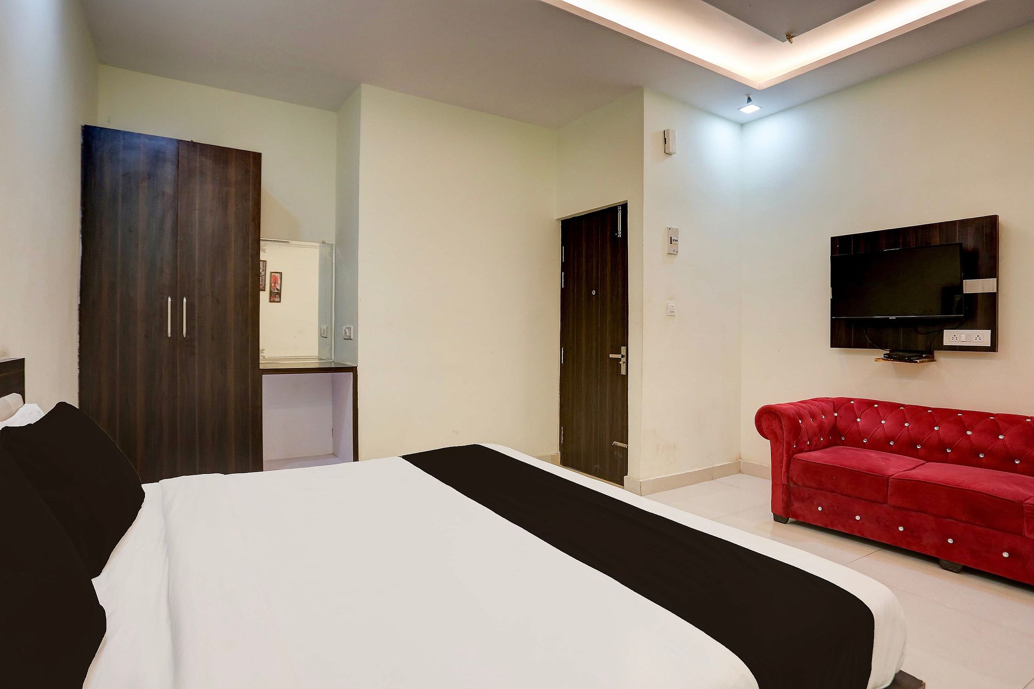 Super Townhouse Faizabad Road Opp BBD University Classic 9