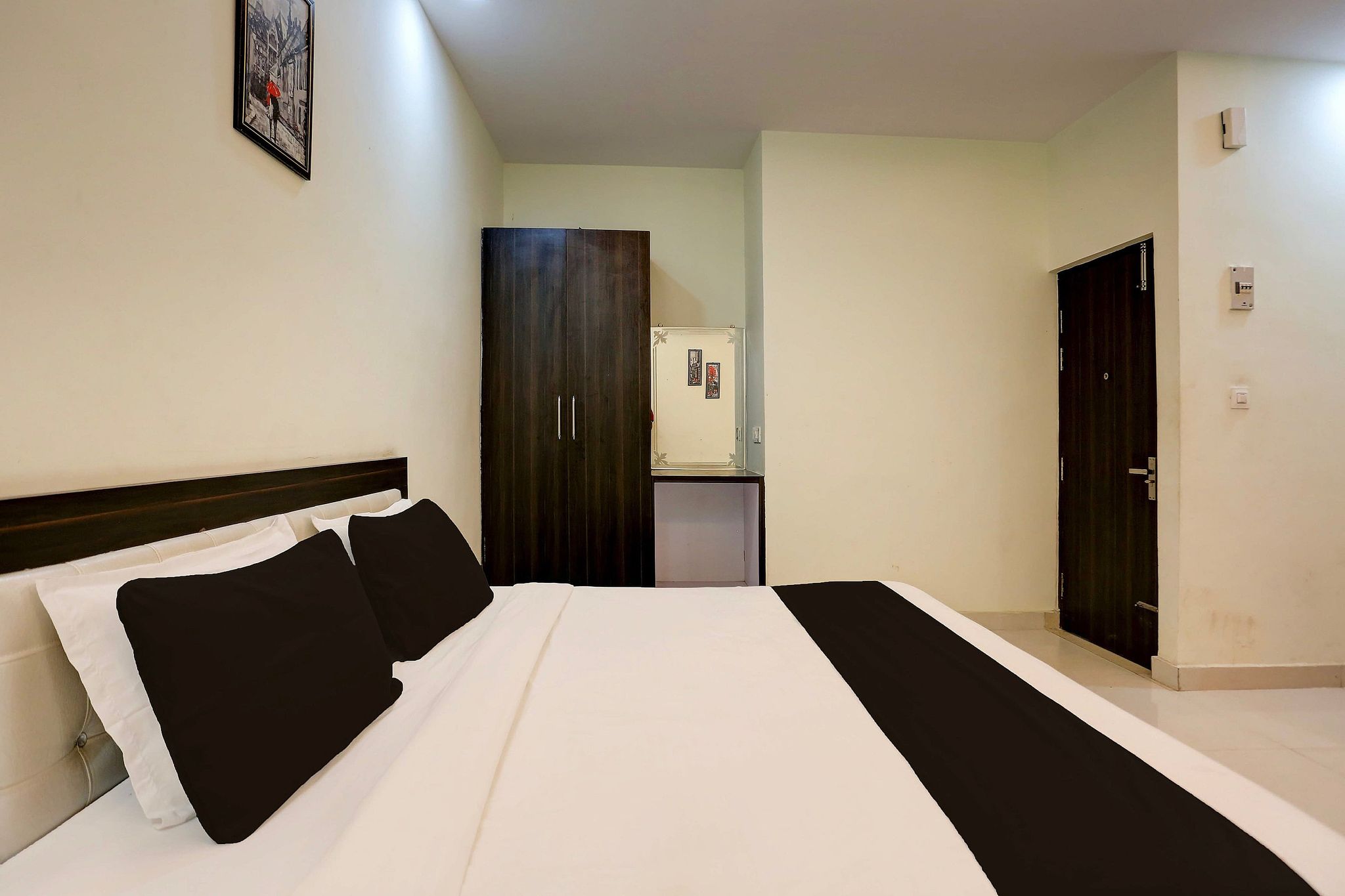 Super Townhouse Faizabad Road Opp BBD University Classic 5