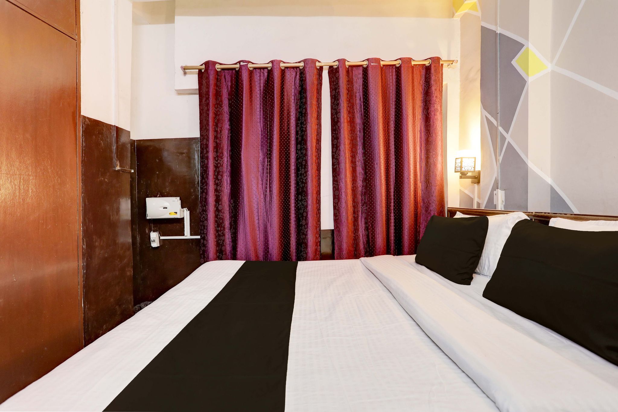 Super OYO 820080 Green Park Residency Classic 26