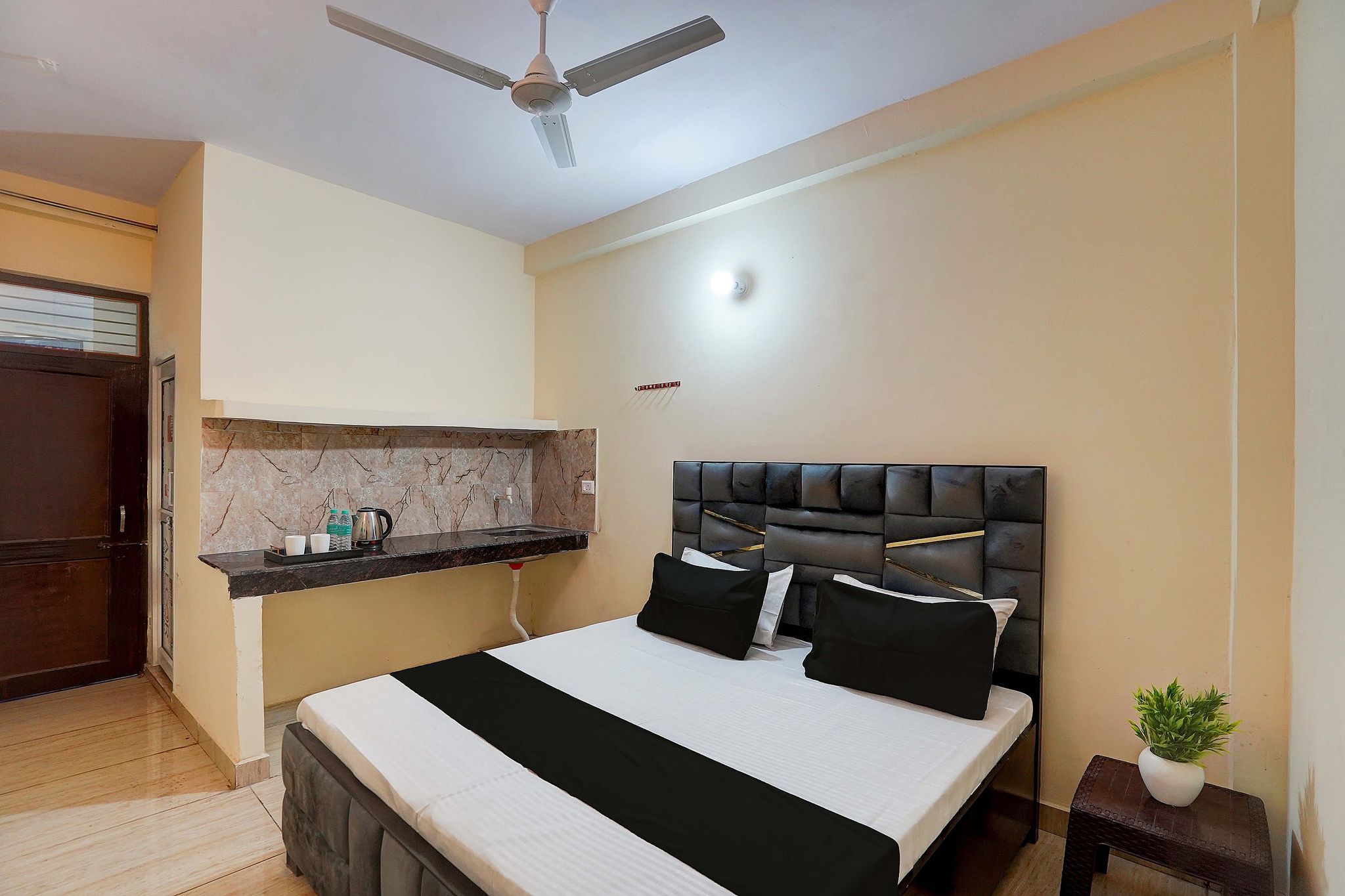 Hotel O Vedant Classic 9