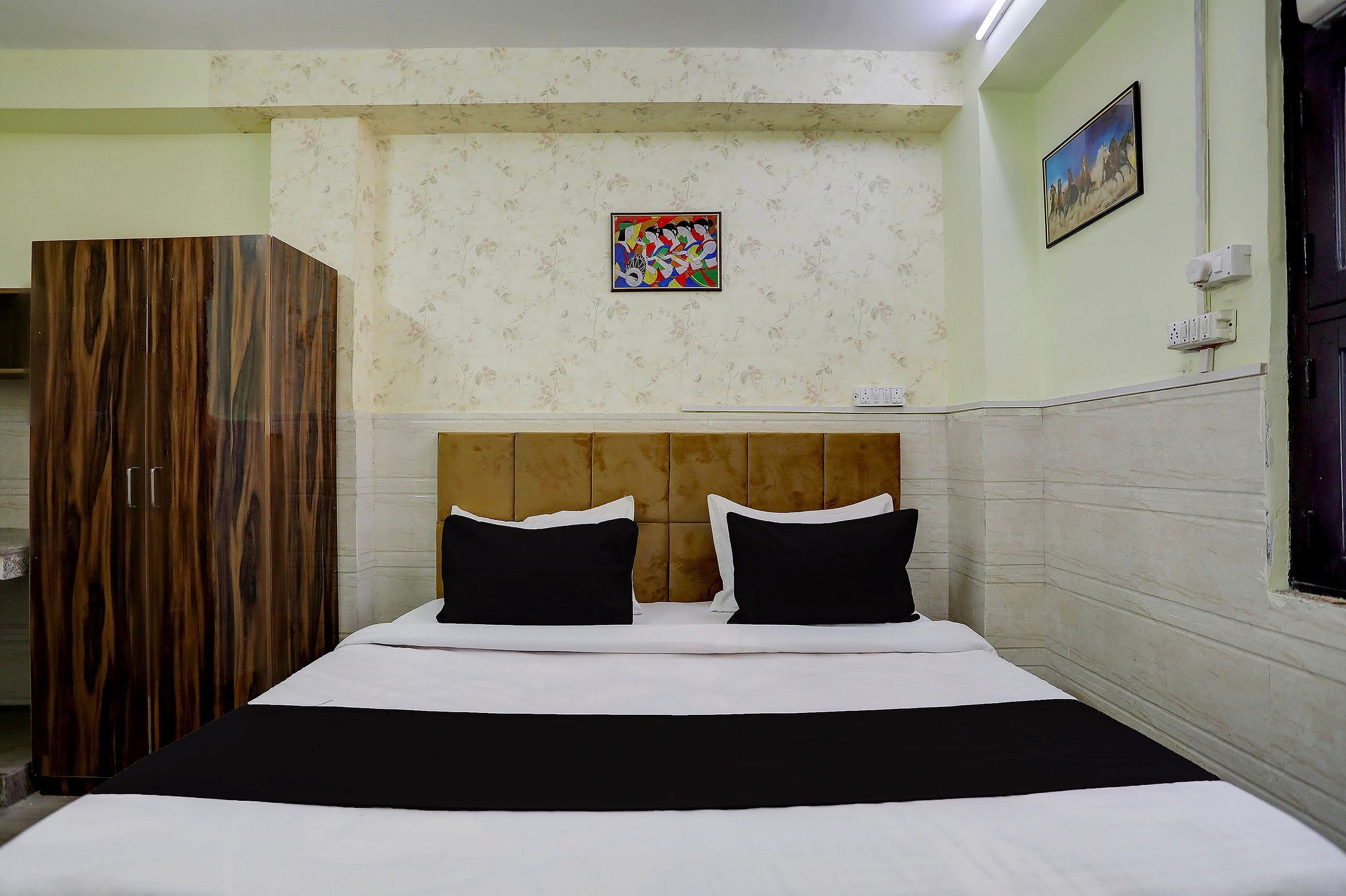 Hotel O vista 18 inn Classic 12