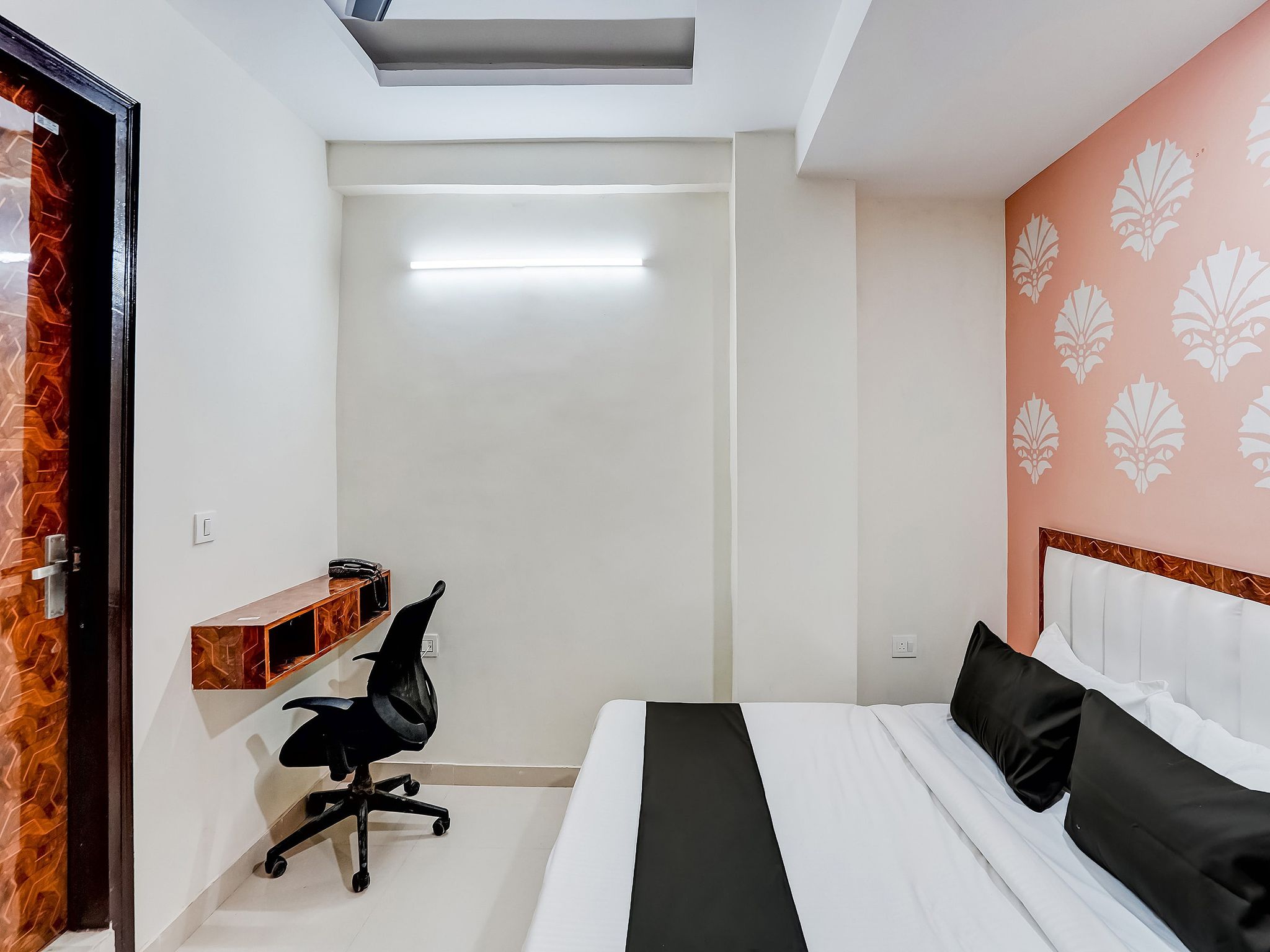 Hotel O The Moon Classic 14