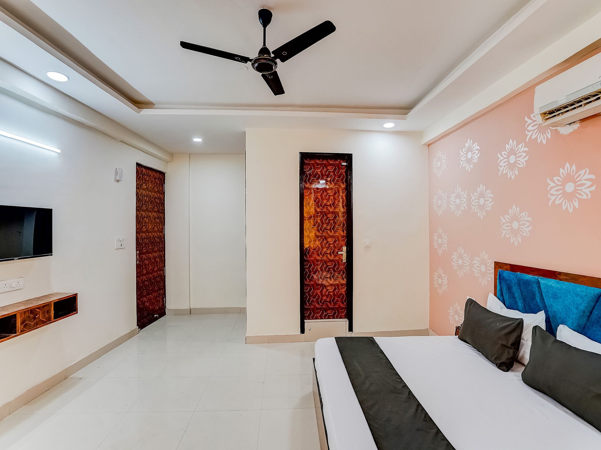 Hotel O The Moon Classic 7