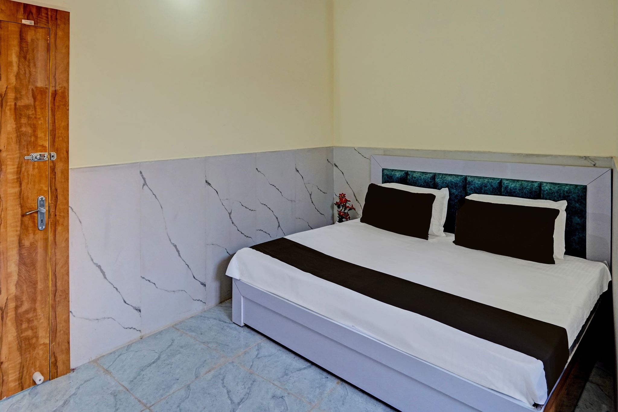 Hotel O ABHINAV HOTEL Classic 3