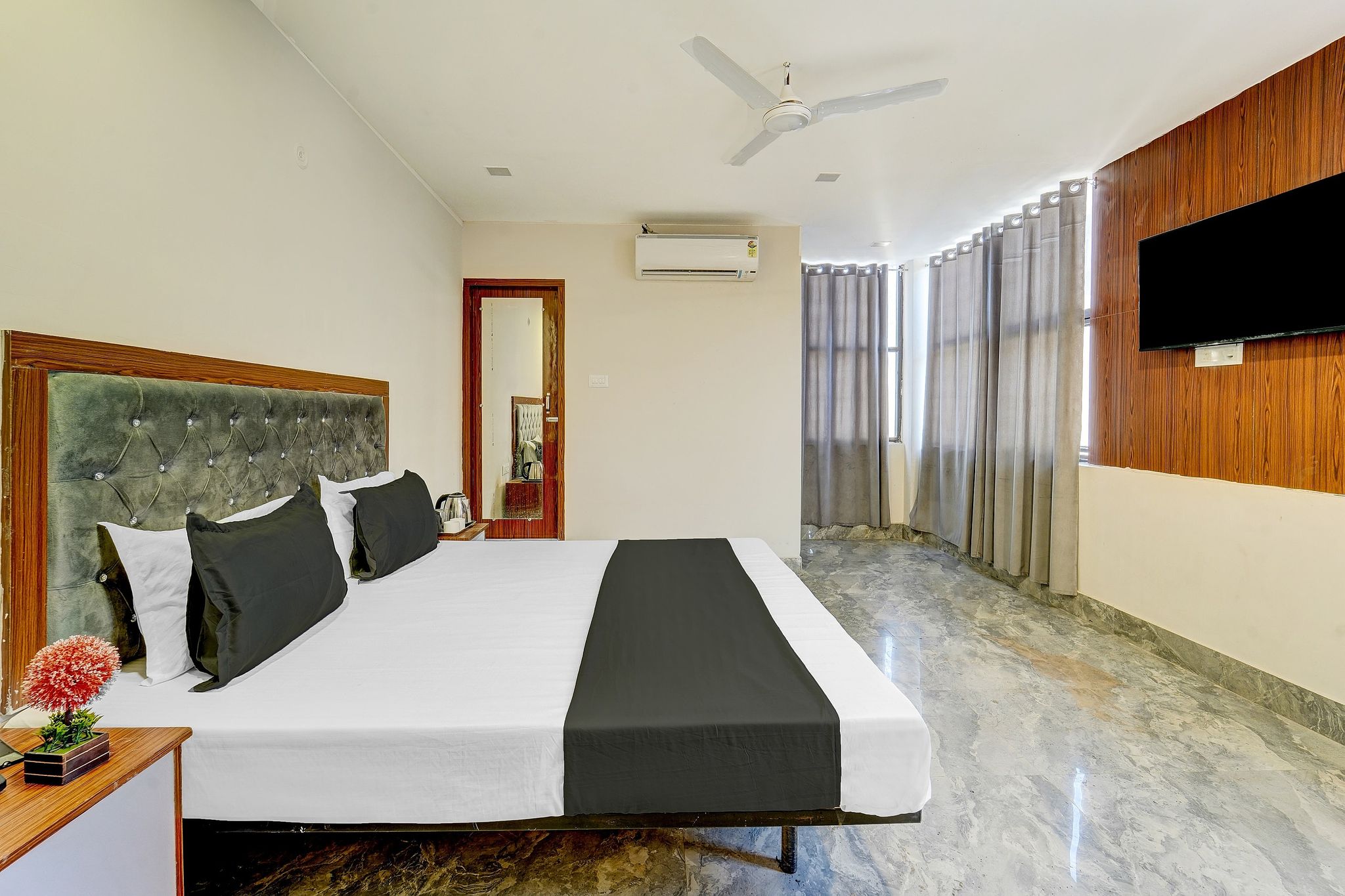 Hotel O Tristar Classic 17