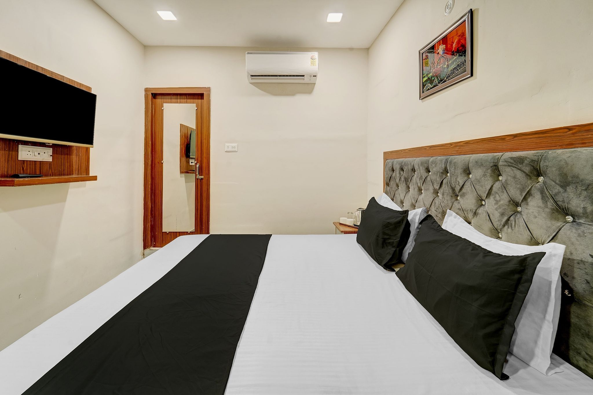 Hotel O Tristar Classic 11