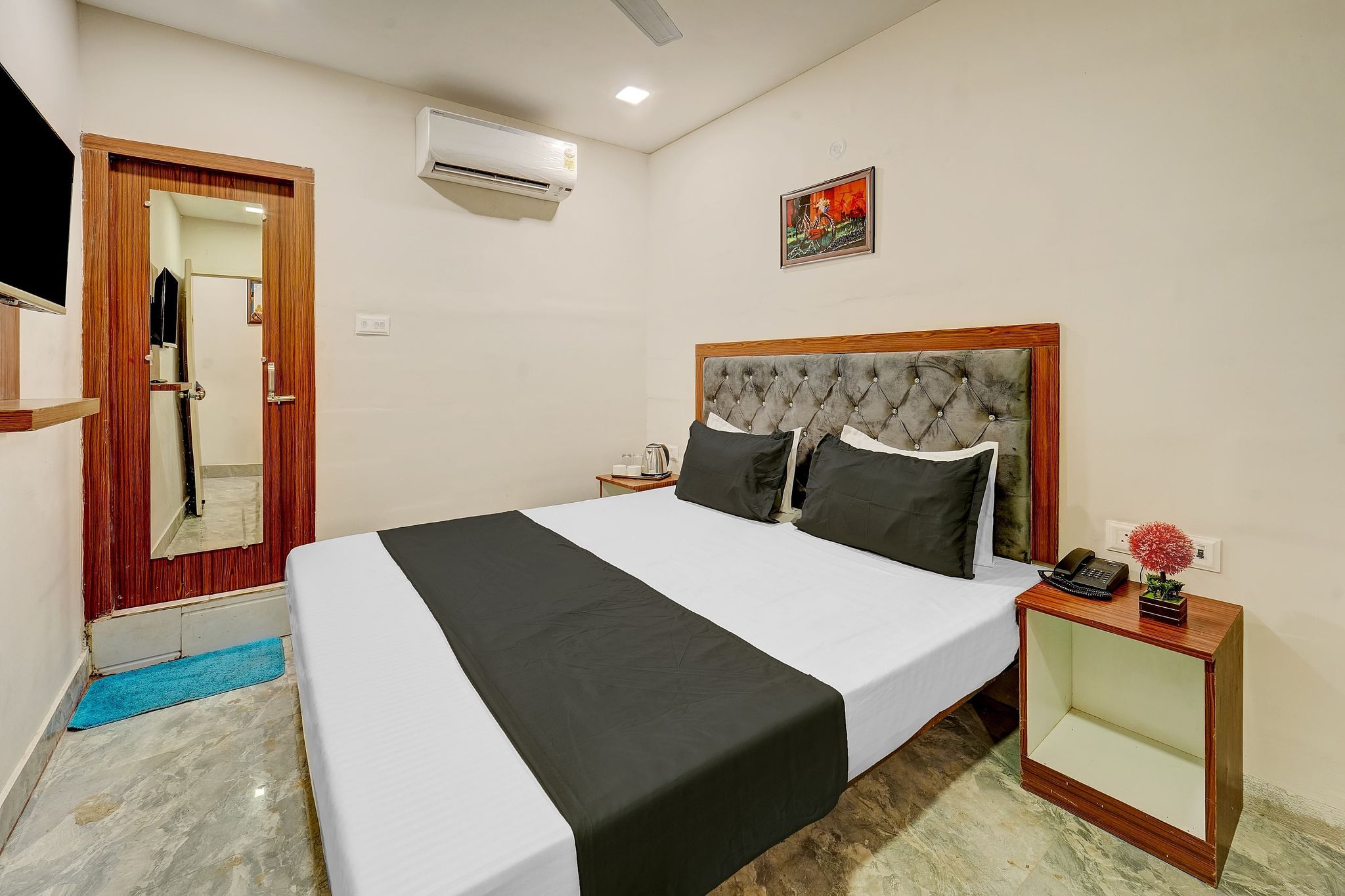 Hotel O Tristar Classic 14