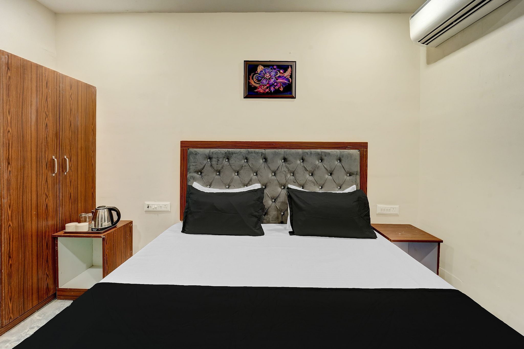 Hotel O Tristar Classic 12