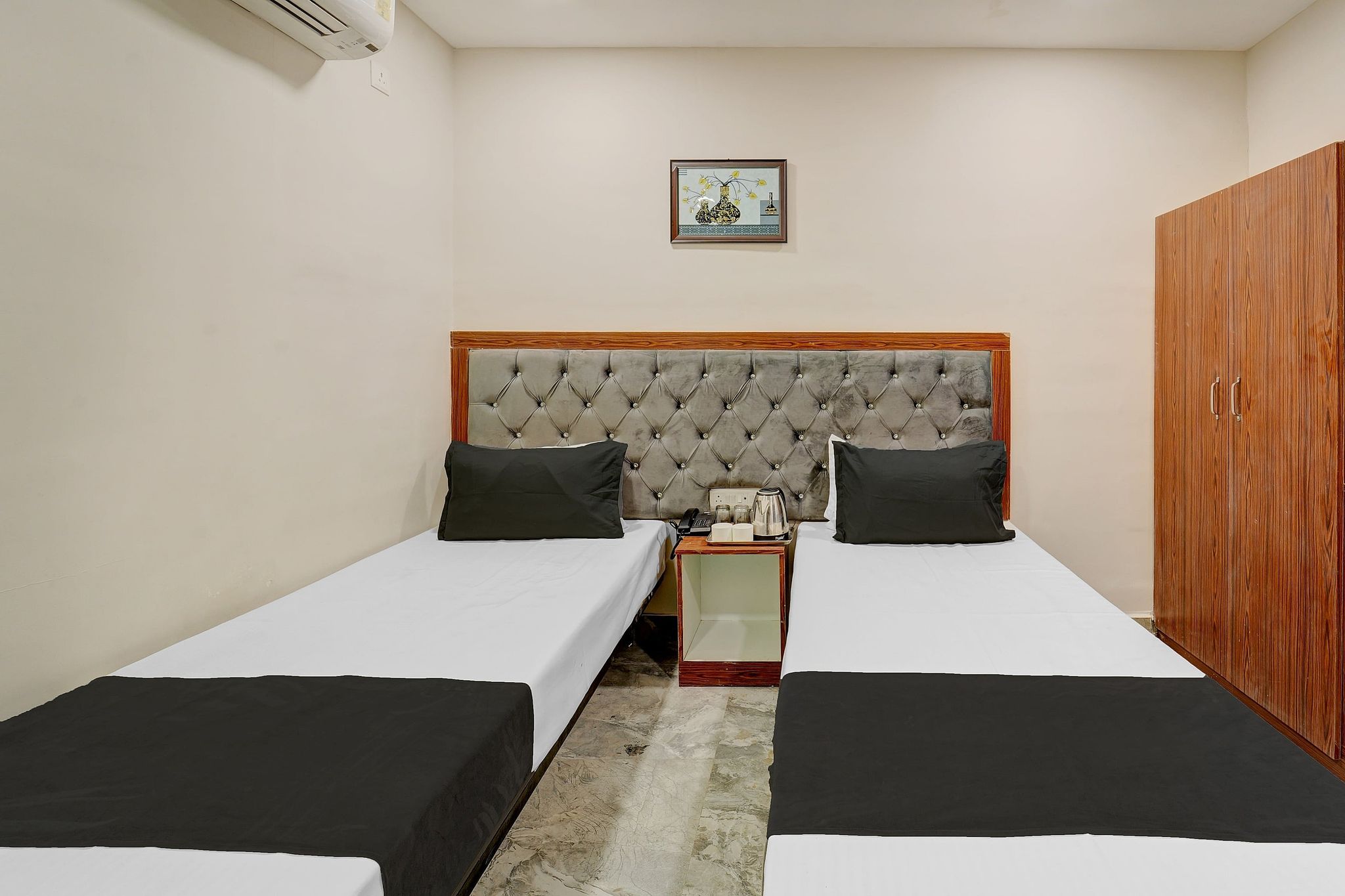 Hotel O Tristar Classic 13