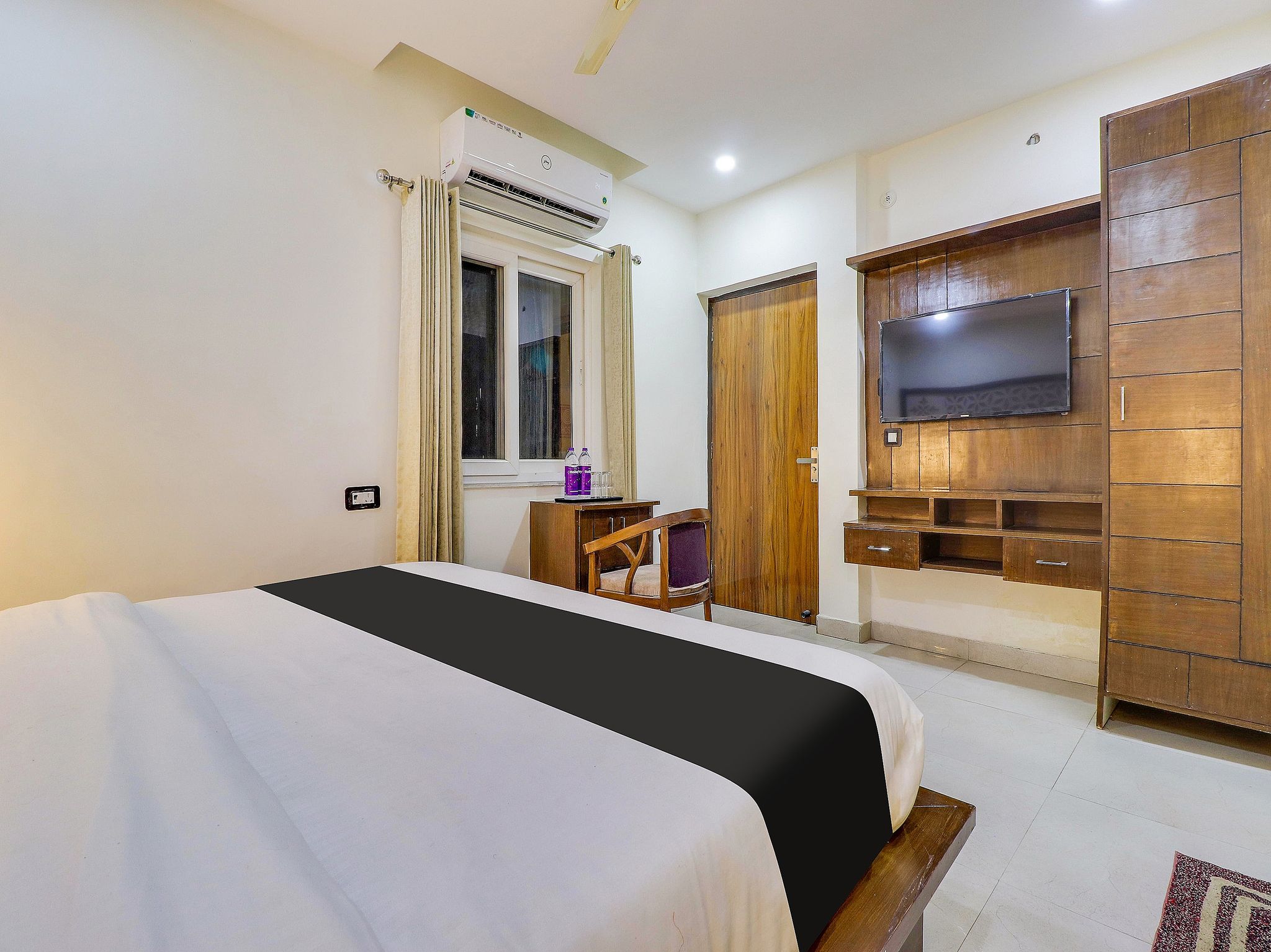 Hotel O Club99 Hotel & Rooftop-Cafe Classic 4