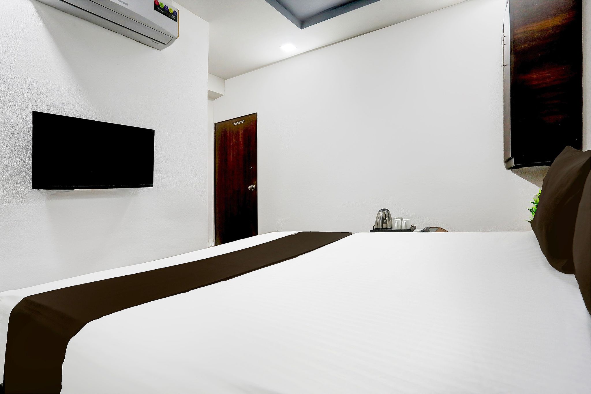 Hotel O VIP Road Formerly Hotel Lotus Classic 12