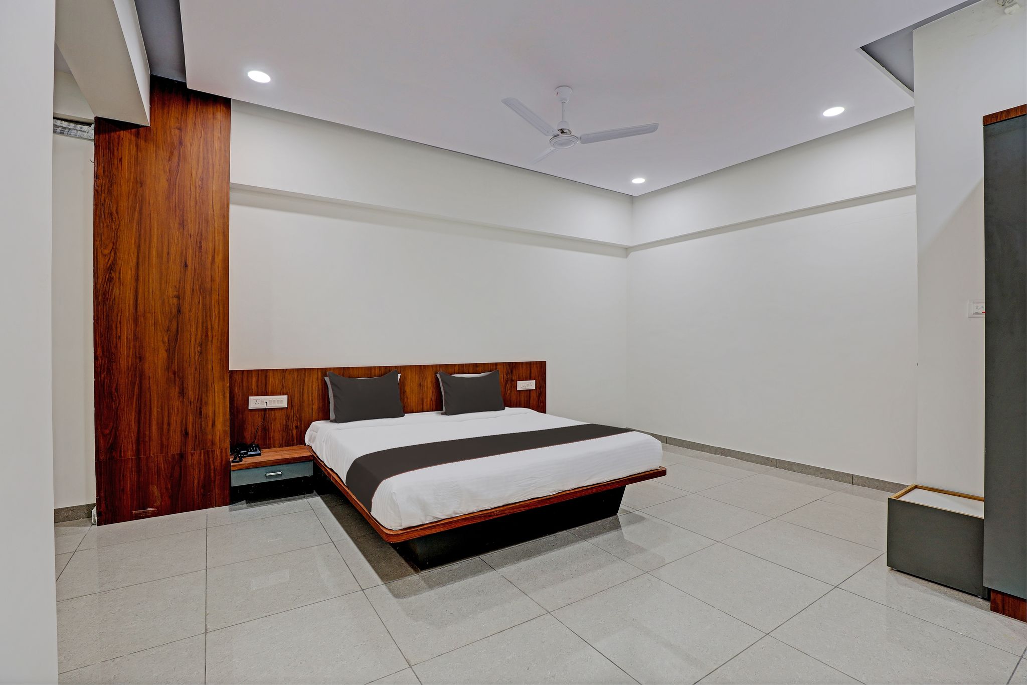 Collection O KANHA INN Classic 11