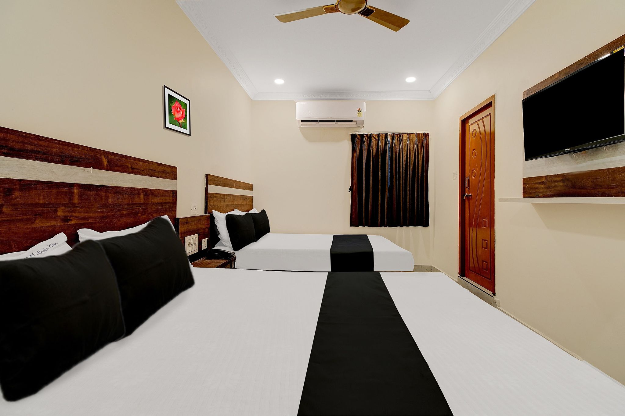 Hotel O Leela Elite Classic 6