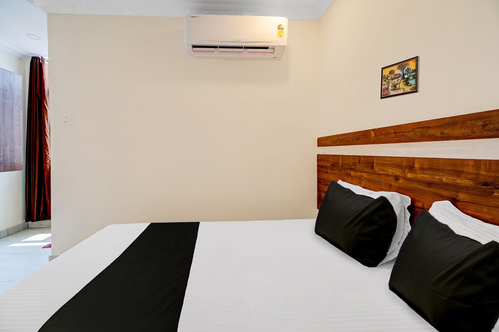 Hotel O Leela Elite Classic 7