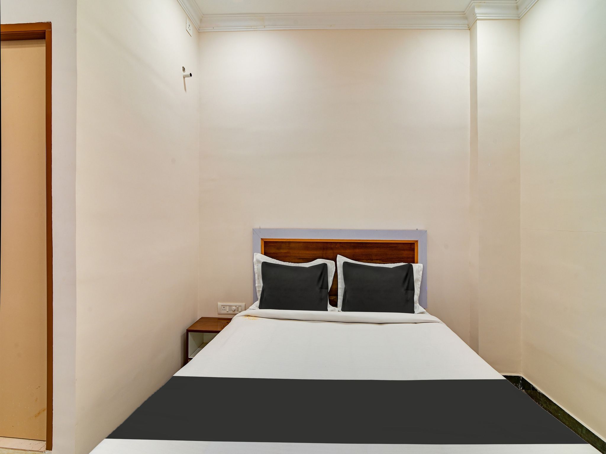 Hotel O Rj Royal Inn Classic 12