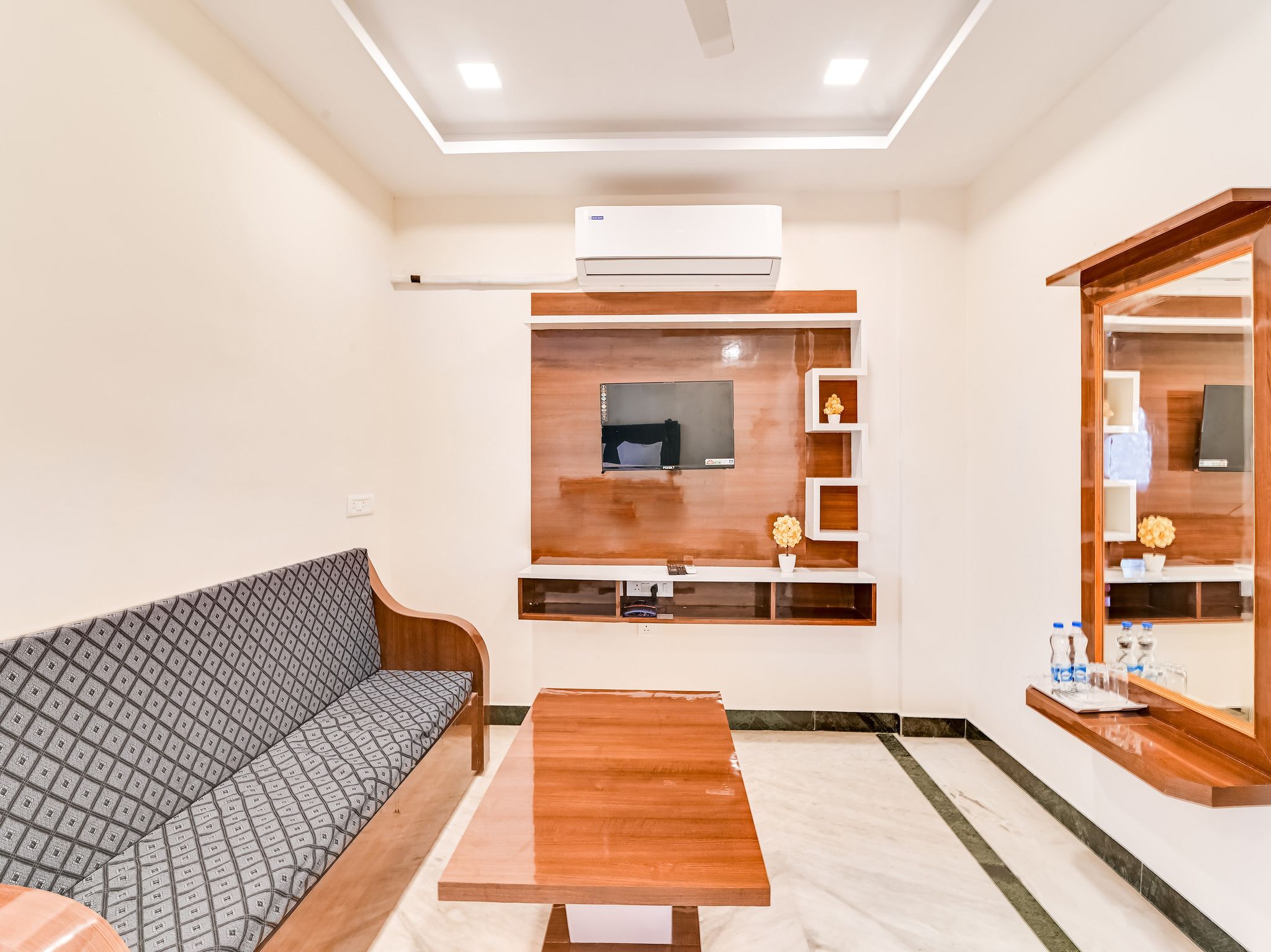 Hotel O Rj Royal Inn Classic 13