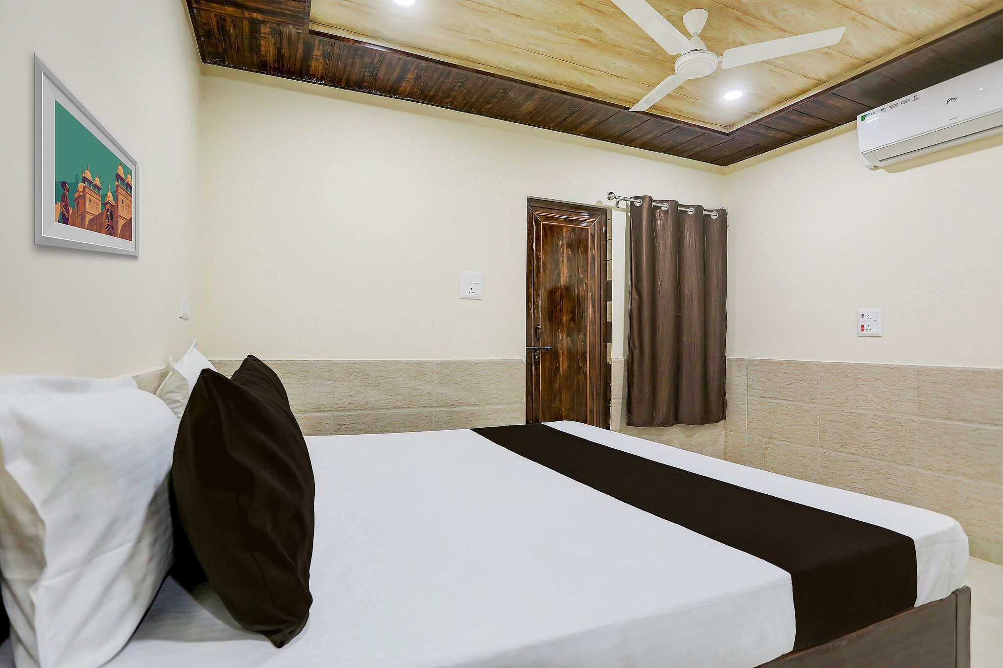 Super Hotel O Varanasi Banaras Junction Formerly Girija Palace Classic 6