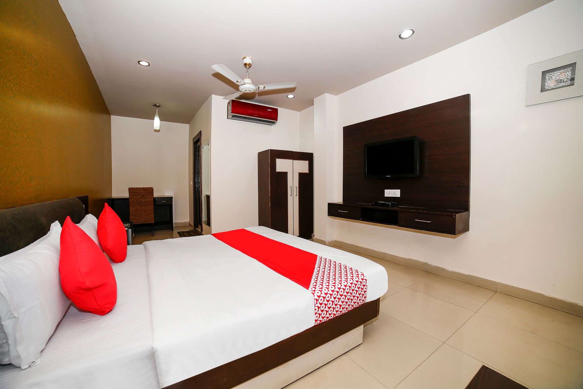 Collection O Om Residency Classic 43