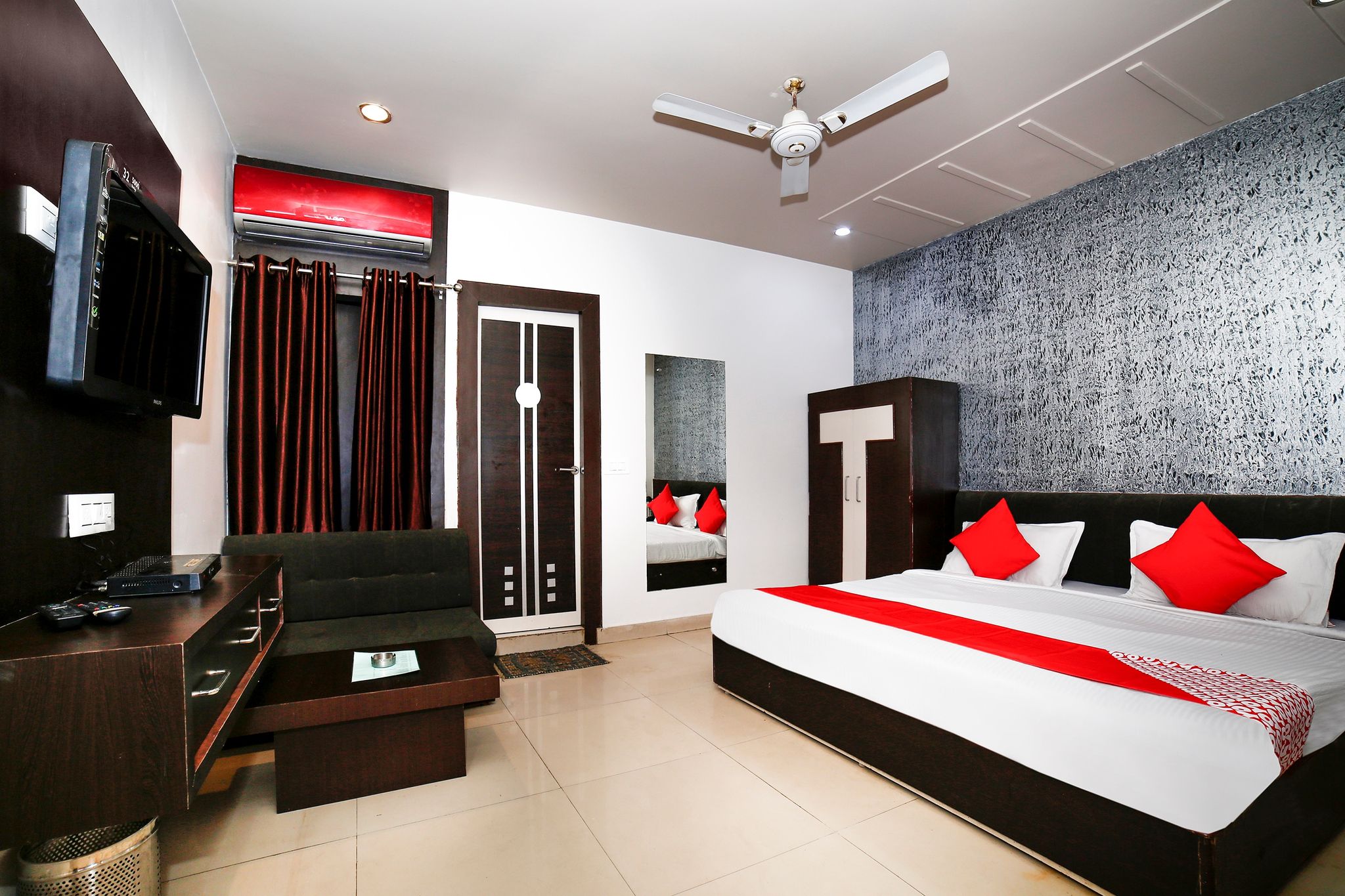 Collection O Om Residency Classic 35