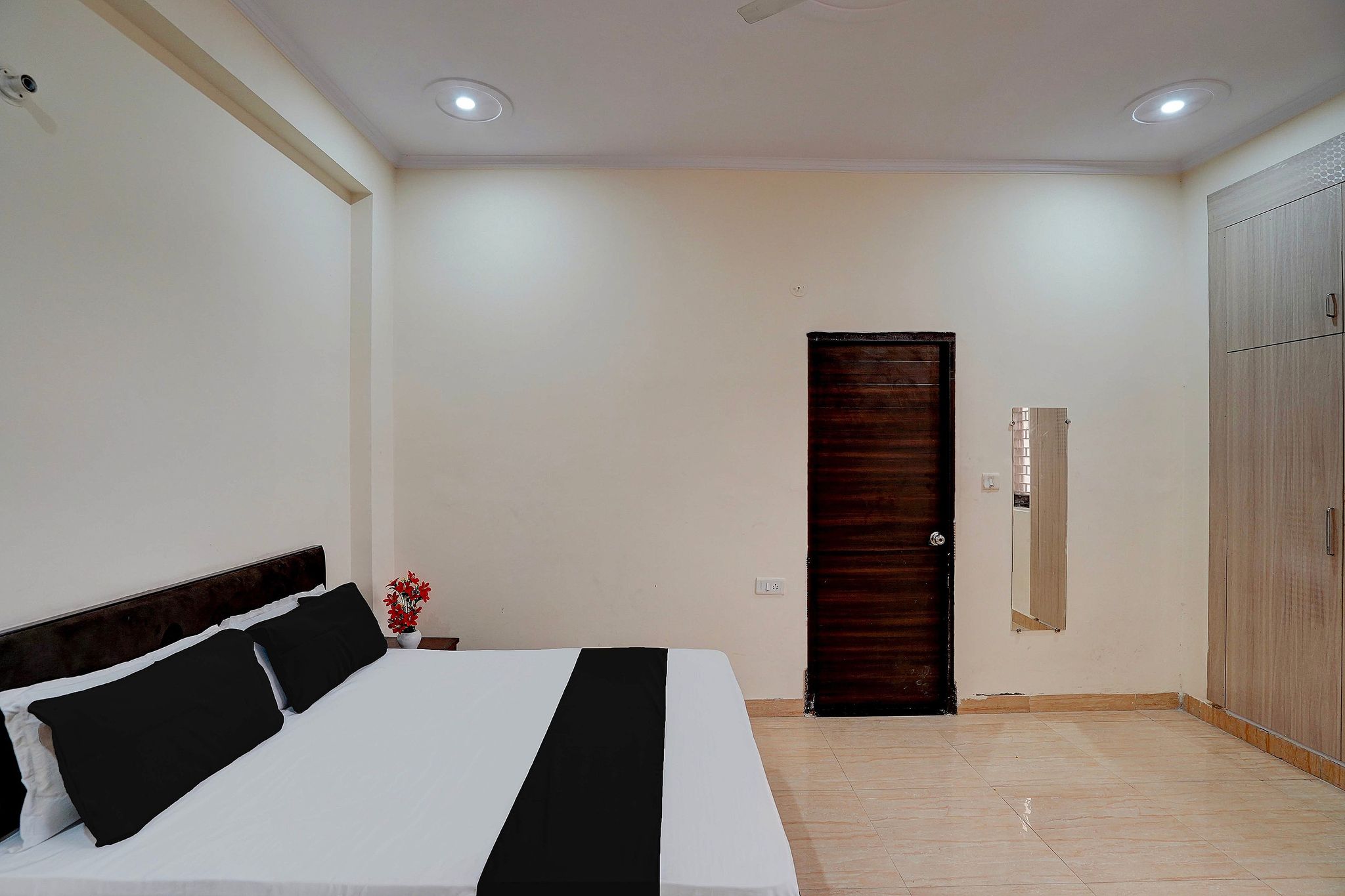 Collection O Hotel Villa Vista Classic 14