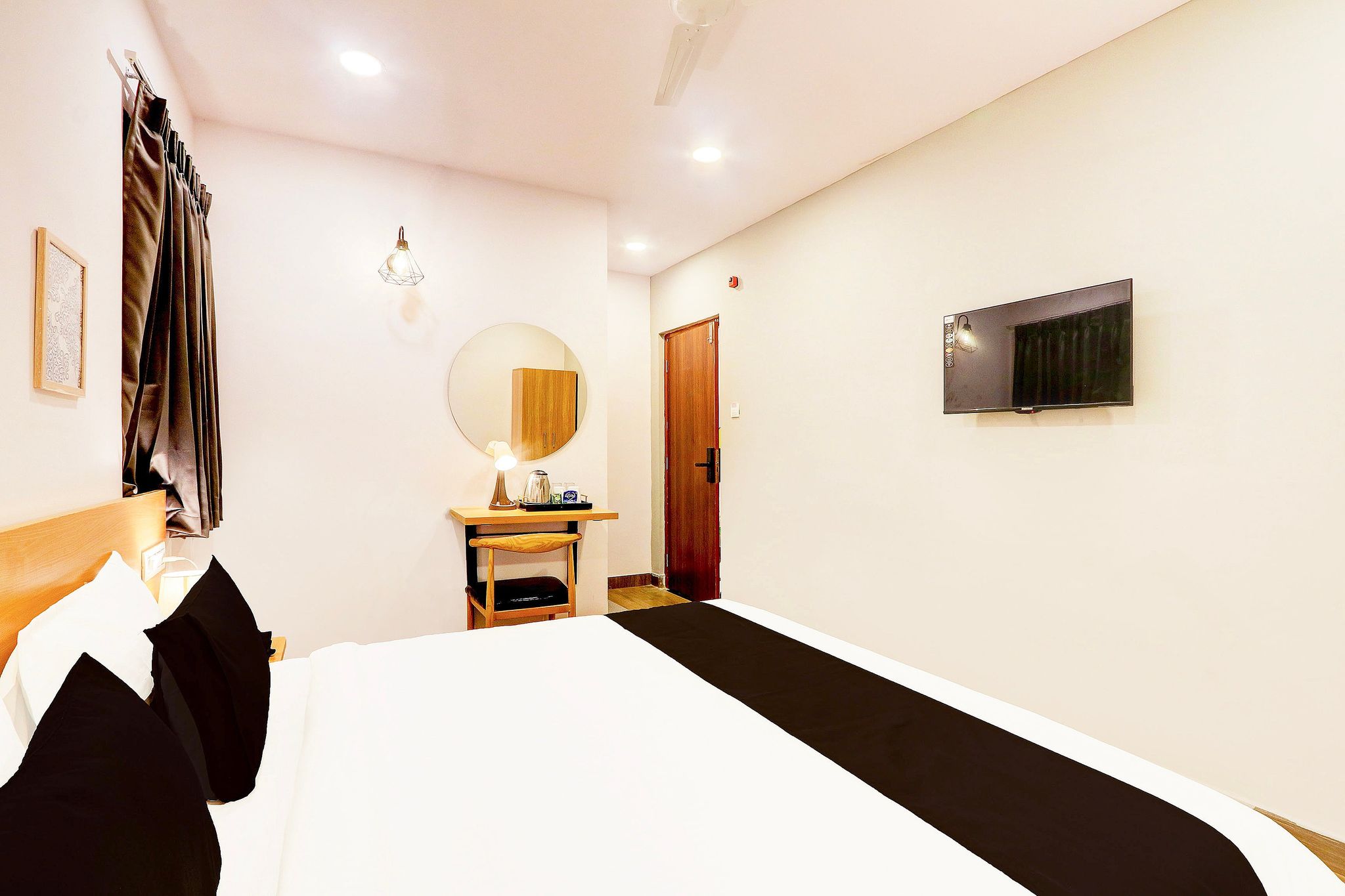 Super Townhouse CASA GRAND HIMAYATNAGAR Classic 13