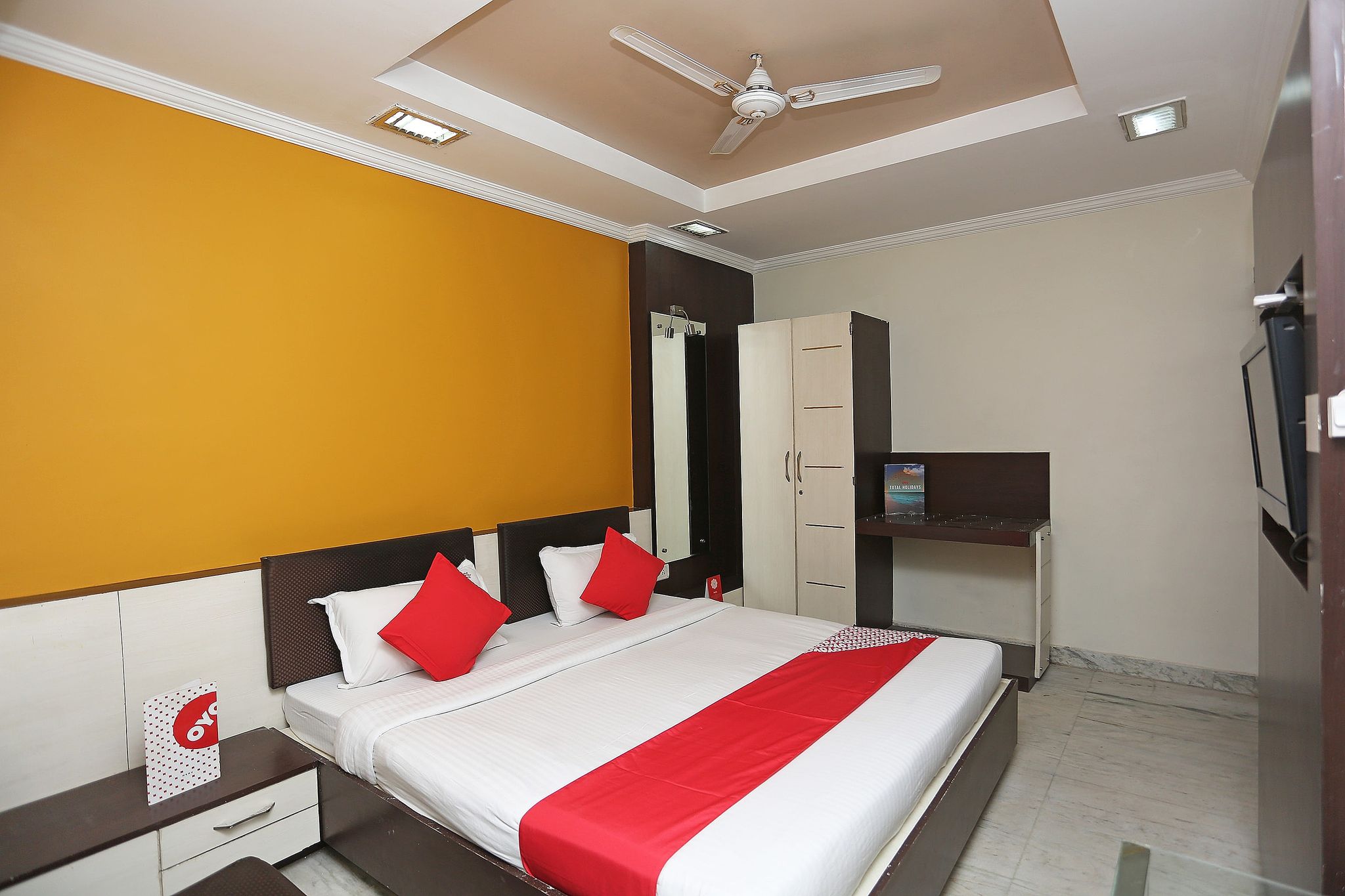 Super Collection O MP Nagar Classic 9