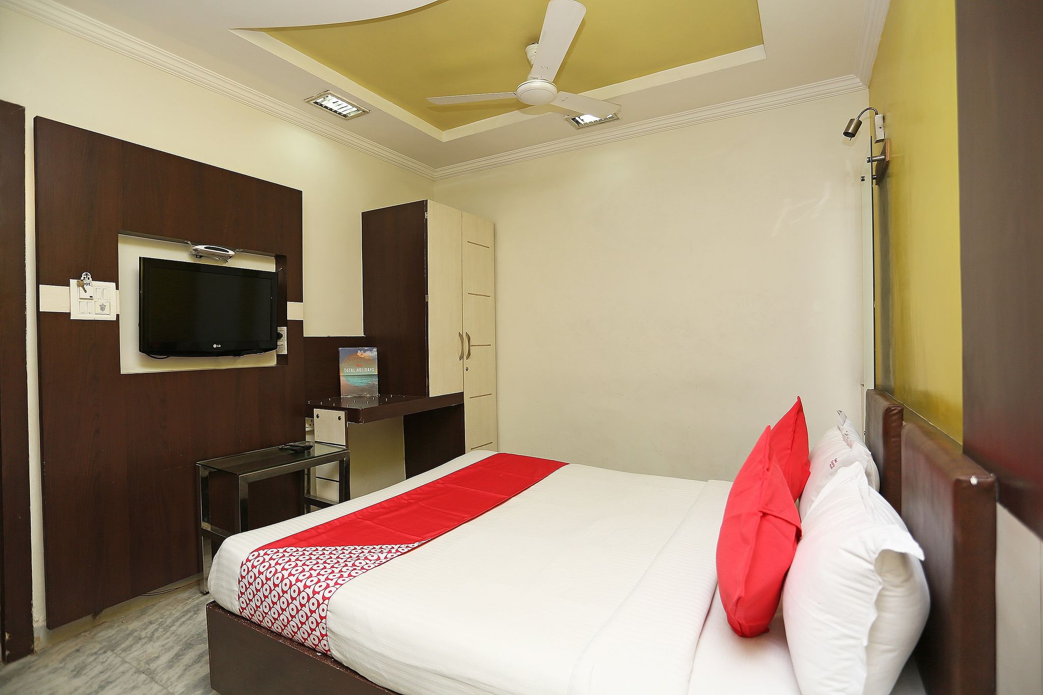 Super Collection O MP Nagar Classic 12