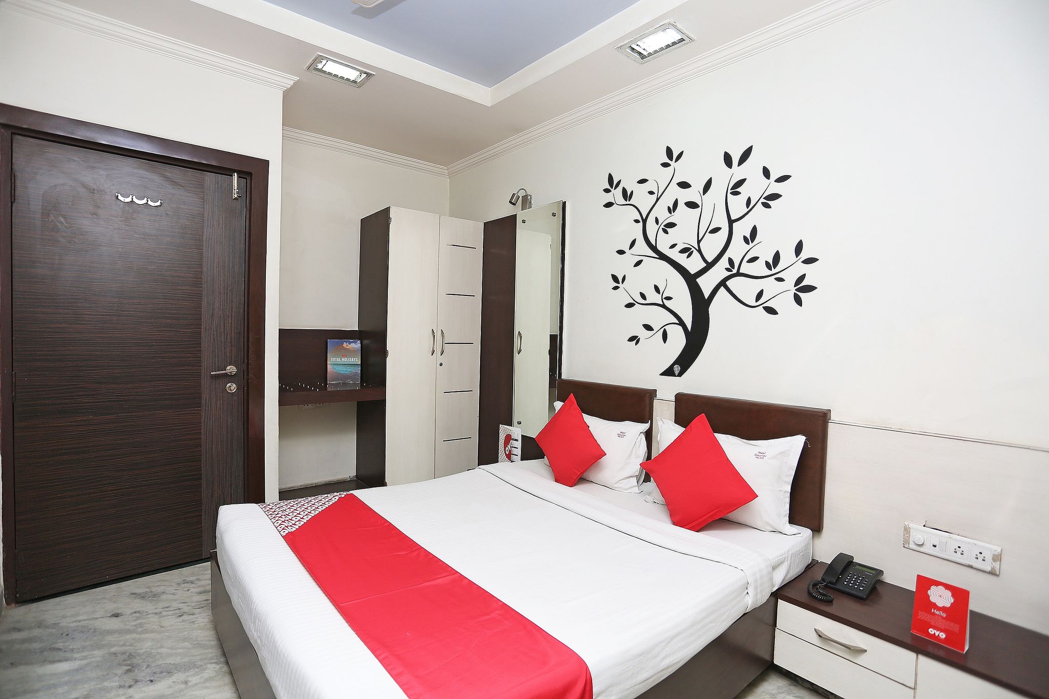 Super Collection O MP Nagar Classic 10