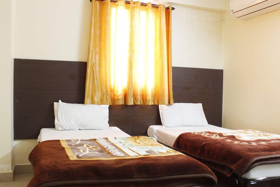 Double Deluxe Bedroom