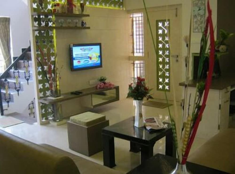 undefined FabExpress Anmol's Peace Home Stay 5