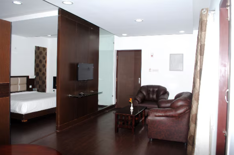 RT Hill View Suite Room 2