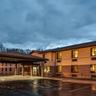 Econo Lodge Inn & Suites