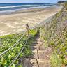 Oceanfront Cottage W/deck & Secluded Beach Access!