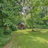 Tranquil Creekside Tiny Home in Dutch Country